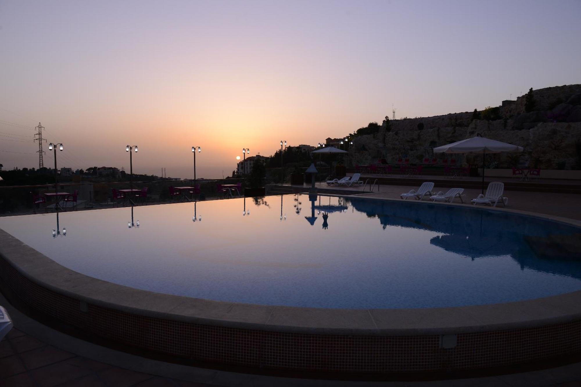Golden Lili Resort & Spa Aley Exterior photo
